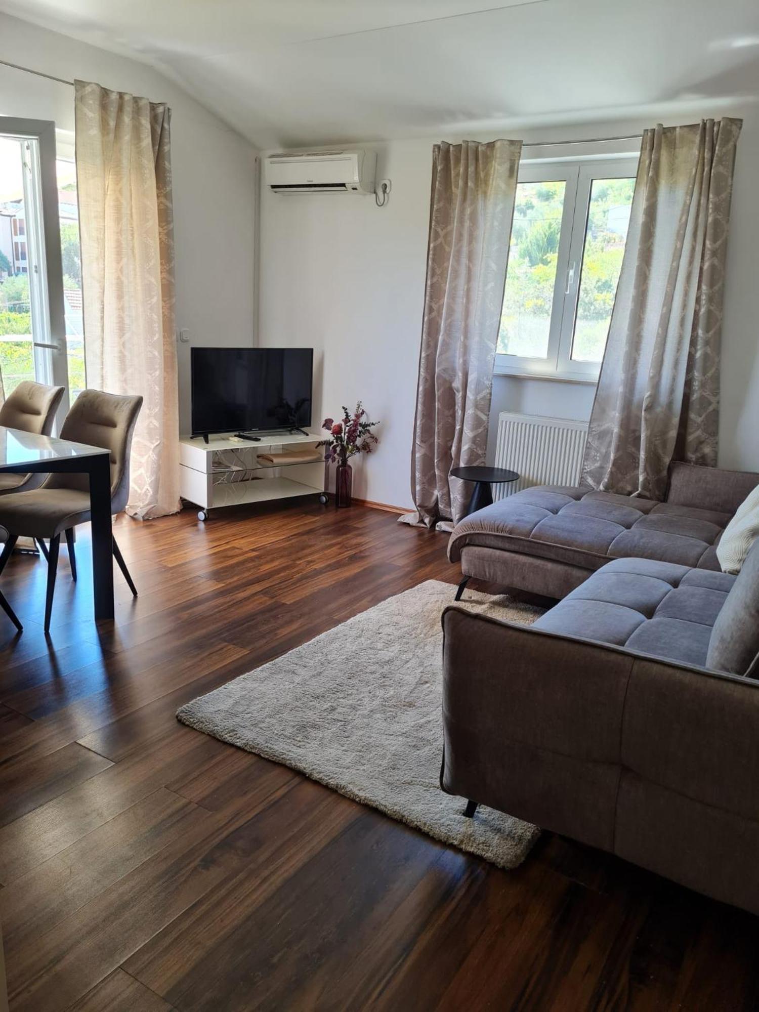 Villa Oleander มารีนา ภายนอก รูปภาพ