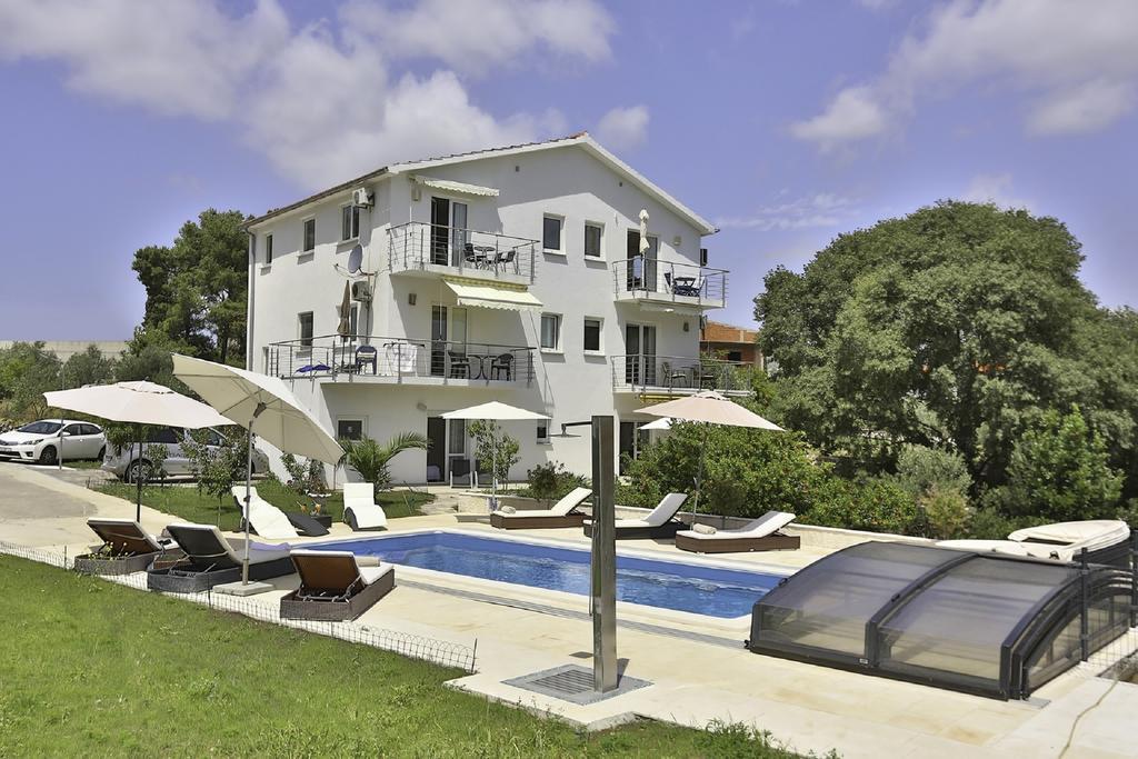 Villa Oleander มารีนา ภายนอก รูปภาพ